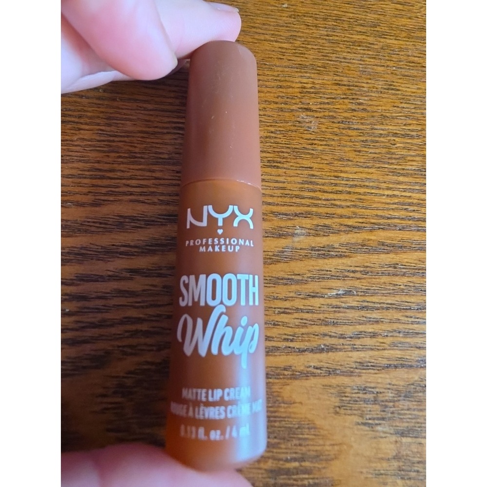 NYX Smooth Whip‎ Blurring Matte Liquid Lipstick - Memory Foam Sealed